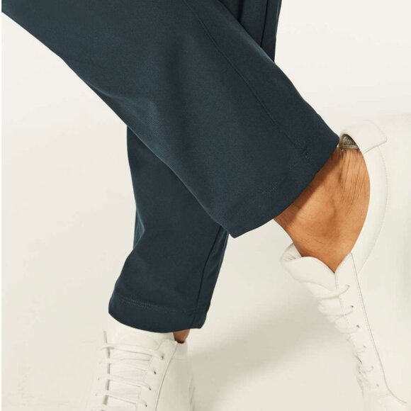 Lululemon Commission Pant - Picture 6 of 13